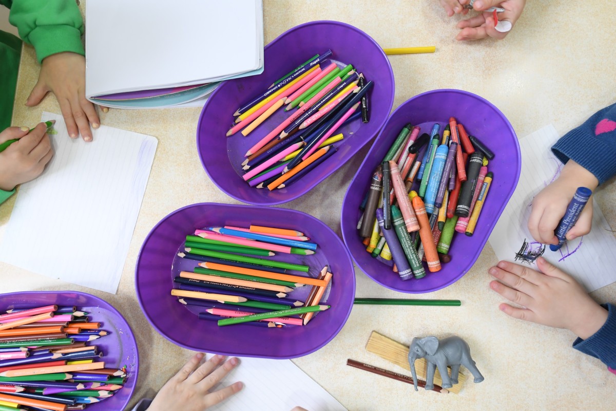 Deca crtaju u Vrtiću Fantasy